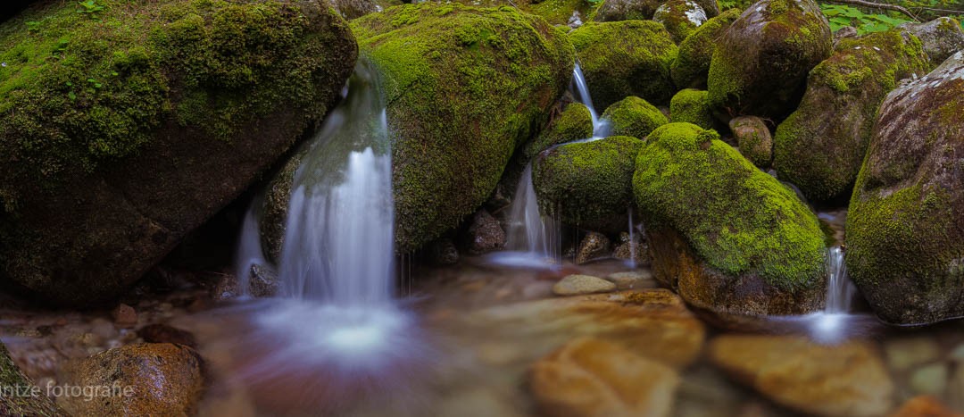 Kleine Wasserfälle