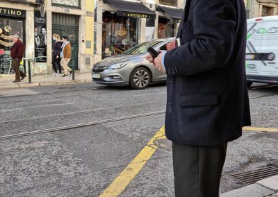 Alter Mann mit Zigarette im Mund, Fotoreise Lissabon