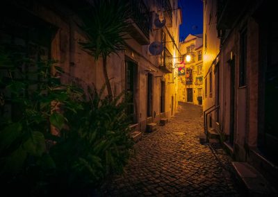 Gasse am Abend, Fotoreise Lissabon